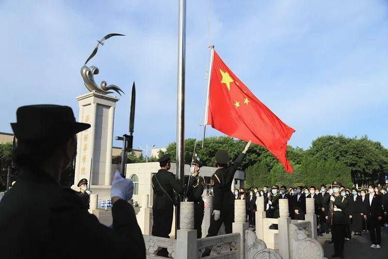 卑鄙的小妖精